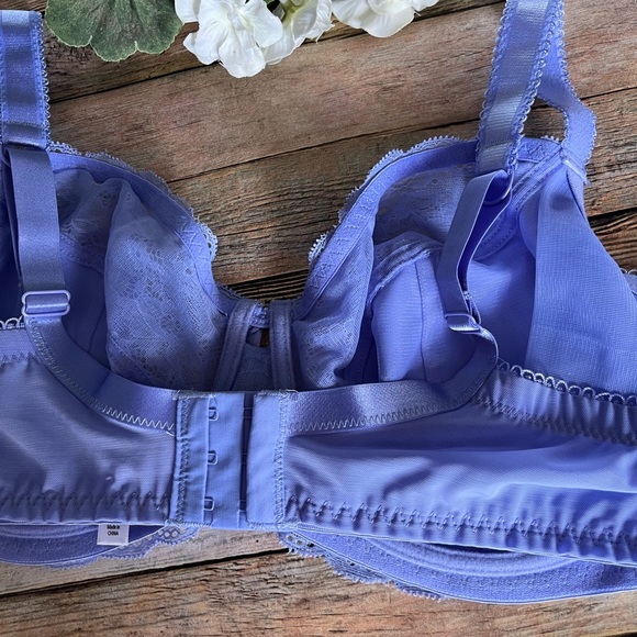 AMOUREUSE Women's Plus Size Underwire Lace Bra Size 48B Lavender - Picture 4 of 11